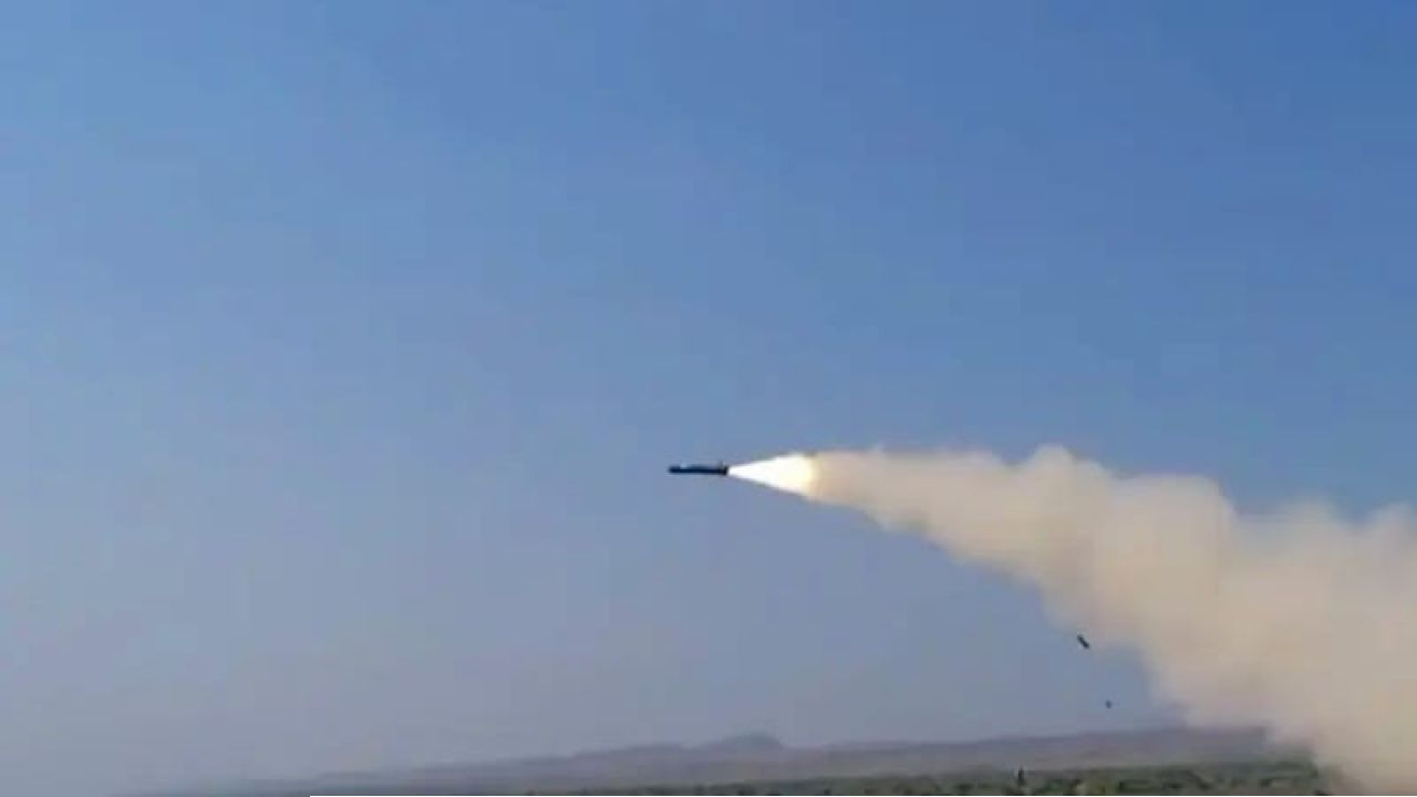 পাকিস্তানের ফাতাহ-৪ ক্রুজ মিসাইলের সফল পরীক্ষা: বাড়ছে সামরিক সক্ষমতা