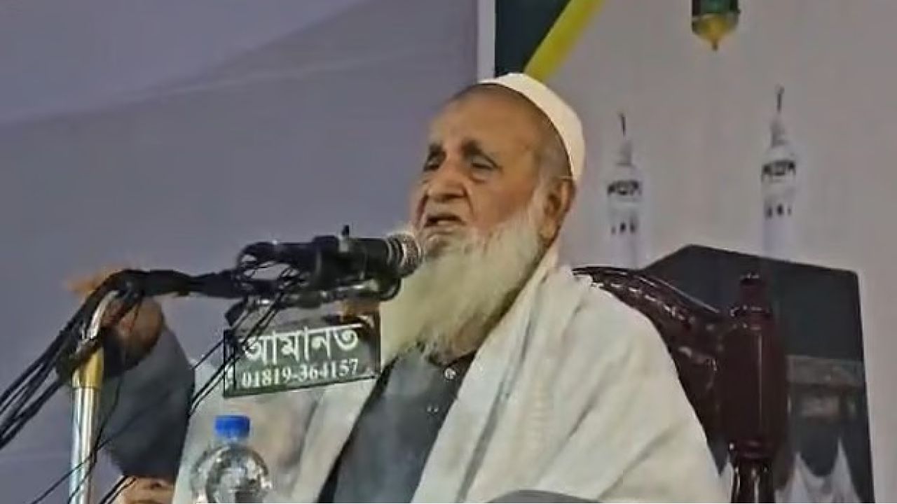 জামায়াতে ইসলামীর তীব্র সমালোচনা, আগামী নির্বাচনে তাদের ভোট না দেওয়ার আহ্বান হেফাজত আমিরের