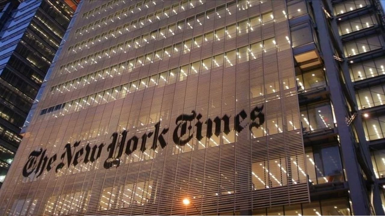 ফিলিস্তিনবিরোধী পক্ষপাতের প্রতিবাদে নিউইয়র্ক টাইমস বয়কট করলেন ৩০০ লেখক ও বুদ্ধিজীবী