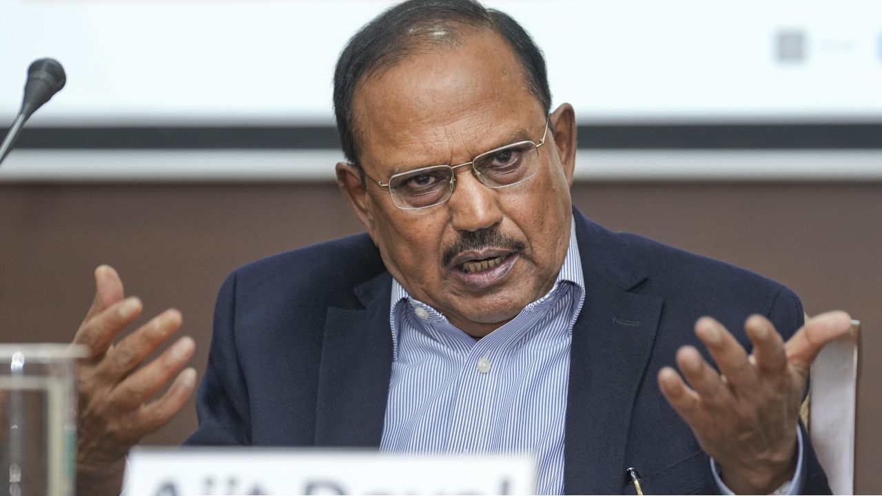 নিজ দেশে অস্থিরতা, তবু অন্য দেশে উপদেশ — দুর্বল শাসনের তত্ত্ব দিলেন অজিত দোভাল