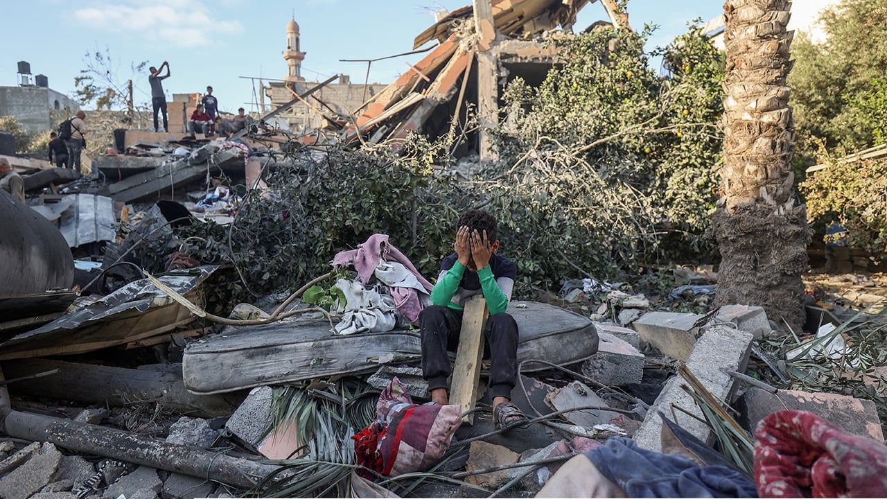 গাজায় যুদ্ধবিরতির পরও ইসরাইলি হামলা অব্যাহত: শান্তির অচলাবস্থার হুঁশিয়ারি কাতারের