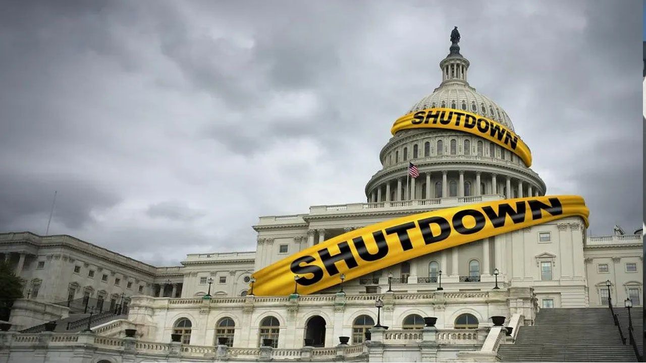 যুক্তরাষ্ট্রের শাটডাউনে বিমান চলাচল বিপর্যয়, বাতিল ও বিলম্বিত ফ্লাইটের সংখ্যা আকাশছোঁয়া