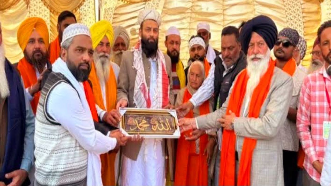 পাঞ্জাবে মসজিদের জন্য জমি দান করলেন এক শিখ নারী