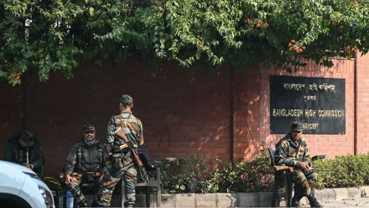 নিরাপত্তা শঙ্কায় ভারতে বাংলাদেশের তিন মিশনের ভিসা কার্যক্রম সাময়িক স্থগিত