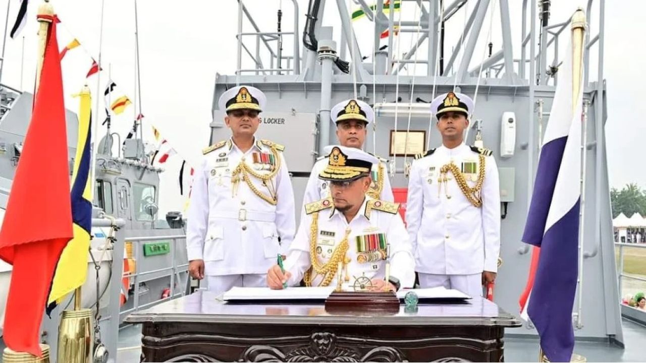 খুলনা শিপইয়ার্ডে ৩টি অত্যাধুনিক যুদ্ধজাহাজ নির্মাণ শুরু: নৌবাহিনীর সক্ষমতা বৃদ্ধিতে নতুন মাইলফলক