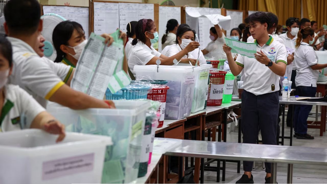 মিয়ানমারে প্রহসনের নির্বাচন: সামরিক সমর্থিত দলের জয় নিশ্চিত, প্রত্যাখ্যান বিশ্ব সম্প্রদায়ের