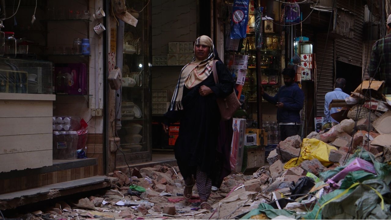 মন্দিরের পথ প্রশস্তের অজুহাতে উচ্ছেদ: বুলডোজারের নিচে পিষ্ট মুসলিম জনপদ