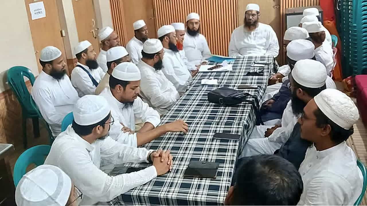 স্থানীয় সরকার নির্বাচনে ইসলামপন্থীদের ব্যাপক অংশগ্রহণের আহ্বান মাওলানা মামুনুল হকের