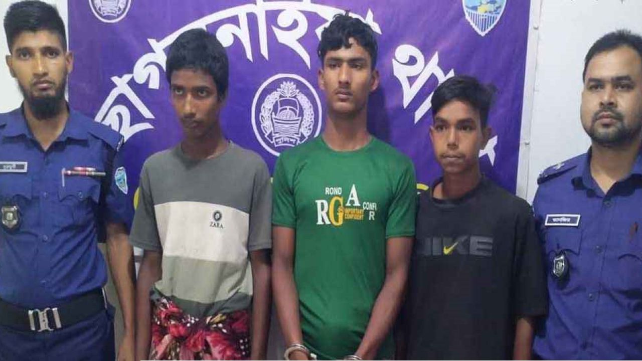 ফেনীতে বাকপ্রতিবন্ধী নারী সংঘবদ্ধ ধর্ষণের শিকার: ৩ আসামিকে ধরল পুলিশ