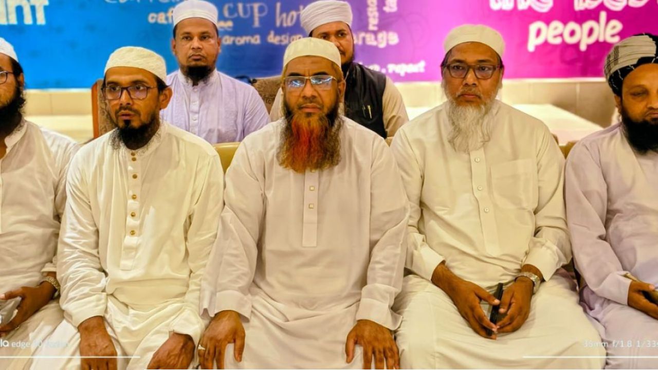 ধর্ম প্রতিমন্ত্রী পদে বিতর্কিত কাউকে নয়, সর্বজন গ্রহণযোগ্য আলেম নিয়োগের জোর দাবি সচেতন ওলামা সমাজের