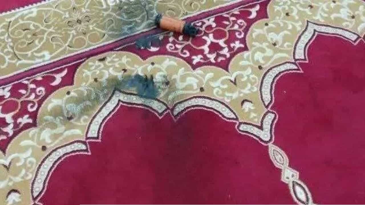 পশ্চিম তীরে মসজিদে নামাজরত মুসল্লিদের ওপর ইসরায়েলি সেনাদের সাউন্ড বোমা নিক্ষেপ