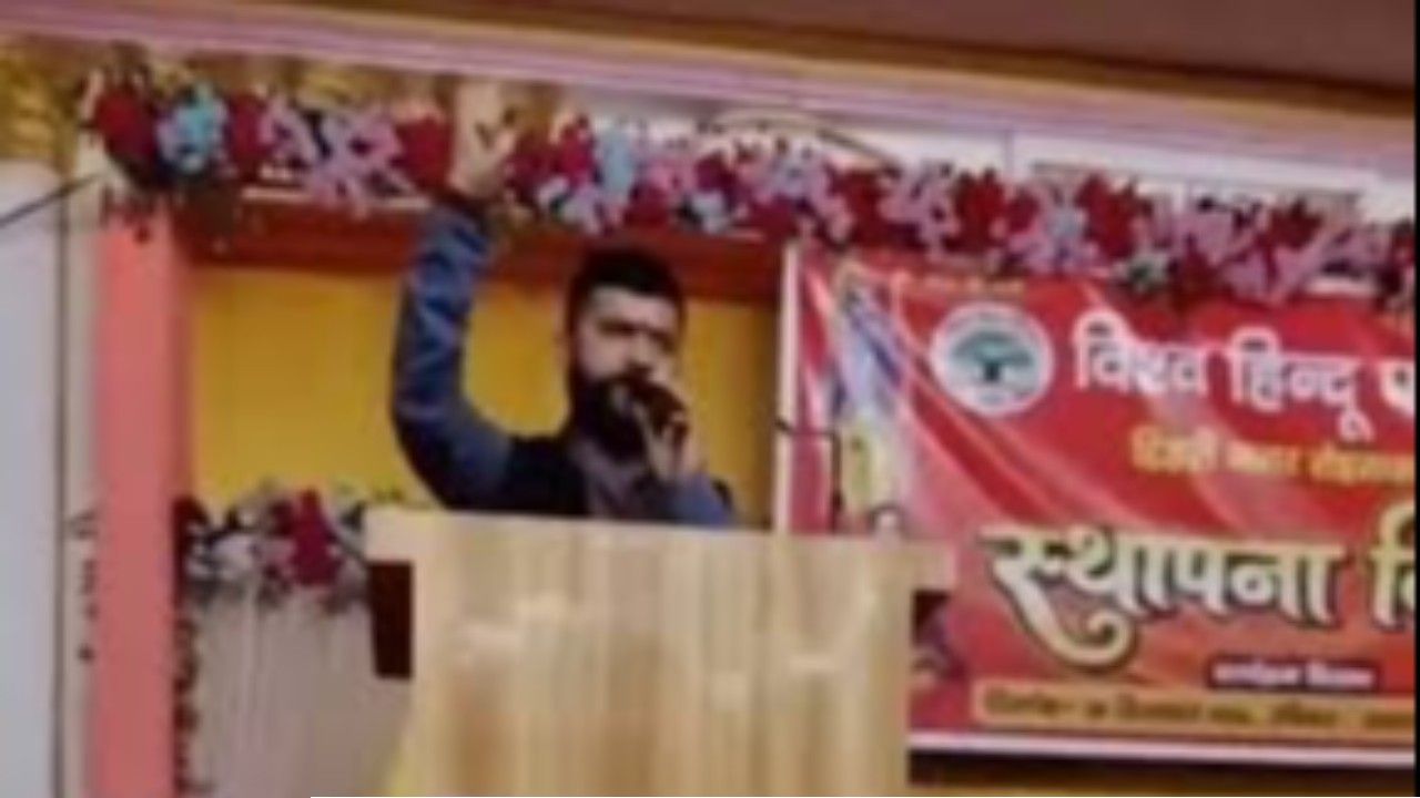 বিহারে মুসলিমদের বুক চিরে হৃদপিণ্ড খাওয়ার আহ্বান বজরং দল নেতার