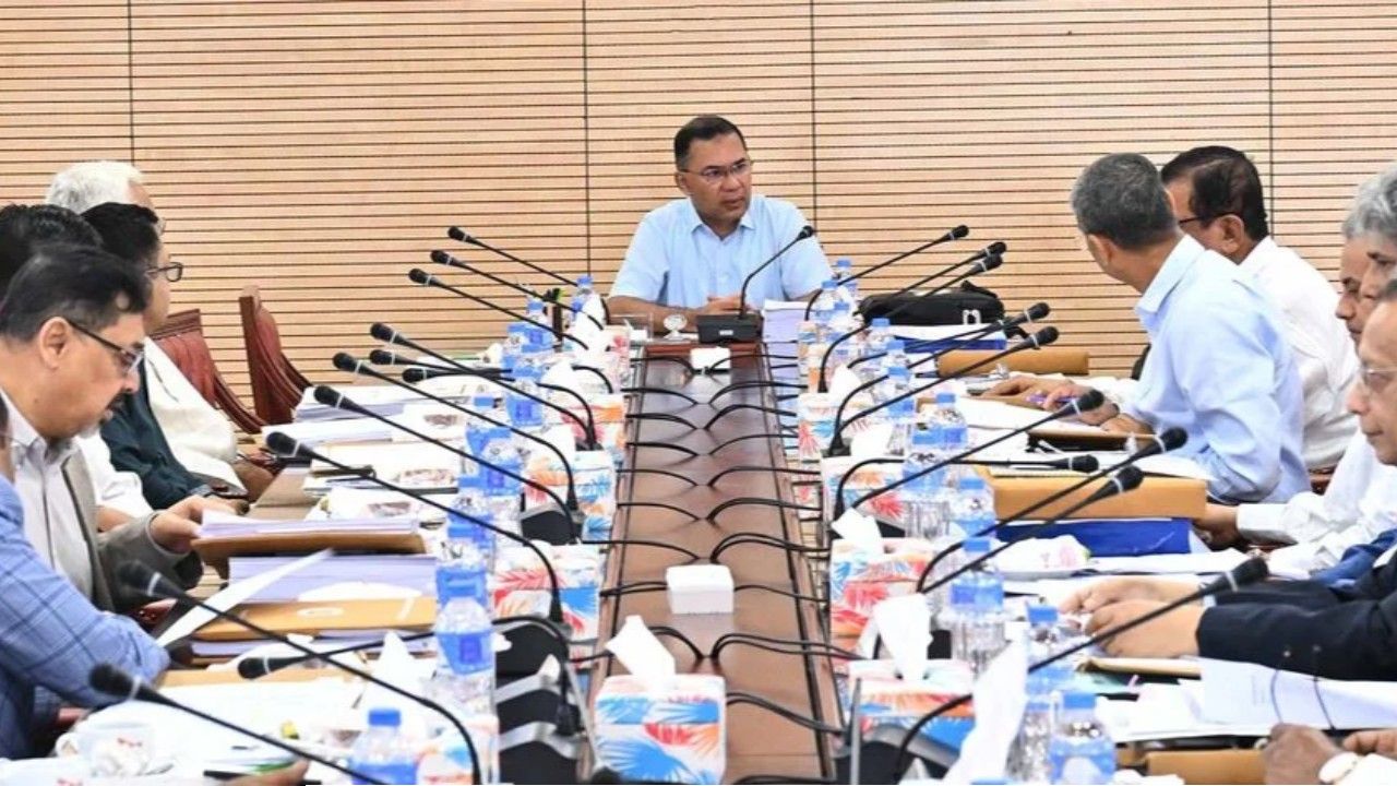 একনেক সভায় ১৫,৮২৩ কোটি টাকার ১৩টি মেগা উন্নয়ন প্রকল্প অনুমোদন দিলেন প্রধানমন্ত্রী তারেক রহমান