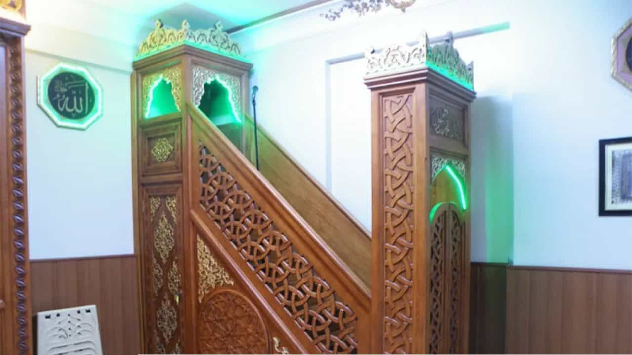 মসজিদের বিদ্যুৎ চুরির মিথ্যা অভিযোগ: আদালতের রায়ে ২ বছর পর ন্যায়বিচার পেলেন জর্ডানের ইমাম