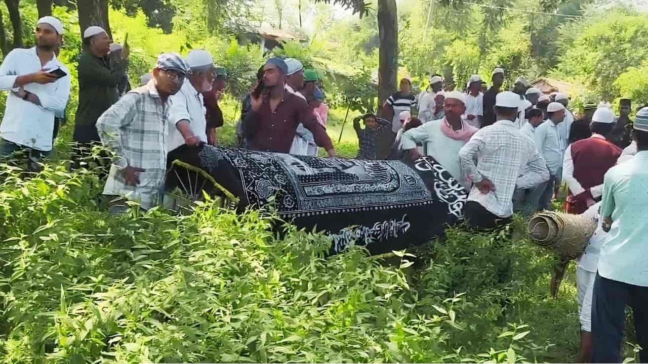 বিহারে মুসলিমের জানাজা-দাফনের পথে বাধা: উগ্র হিন্দুত্ববাদী মানসিকতার চরম বহিঃপ্রকাশ  